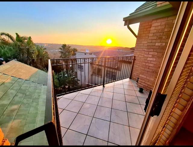 4 BEDROOM HOUSE FOR SALE IN ERASMUSKLOOF